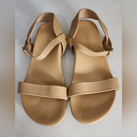 secra arch support sandals